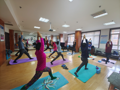 張店區房鎮鎮開展“身心‘瑜’悅 ‘伽’倍美麗”活動，推動健康生活與社區共建